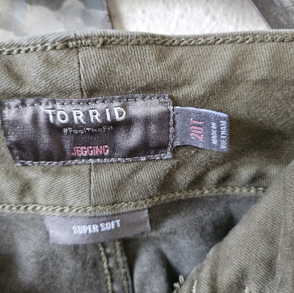 Torrid Women's Legging Feel the Fit  Olive Green Super Soft Pants size 20T. - Picture 10 of 15